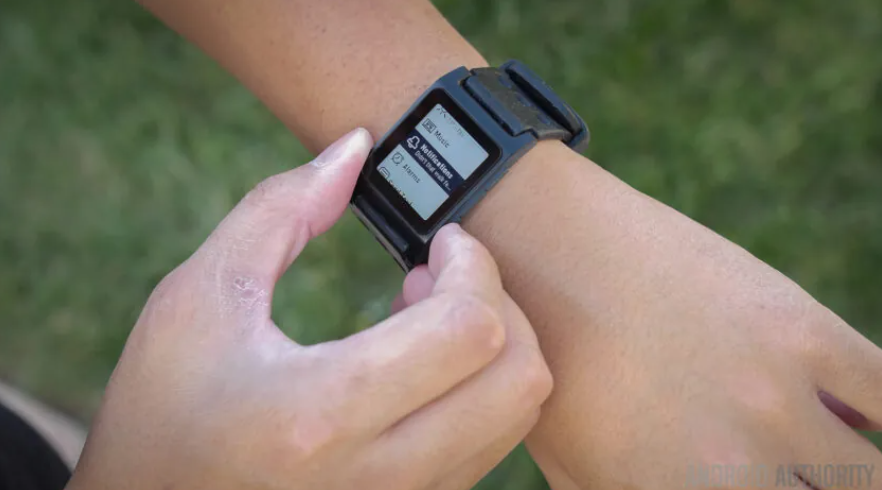 Pebble is back! New smartwatch is coming!